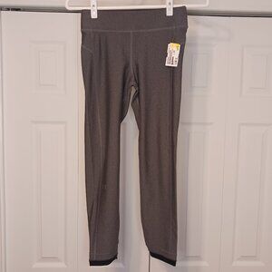 #353 3/$18 - Under Armour Gray/Black Leggings Size Small
